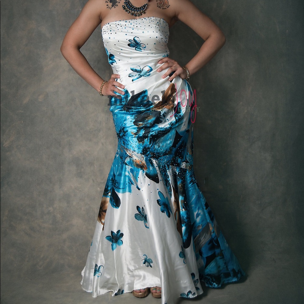 Night Moves Mermaid Style Gown, Women’s Size 10